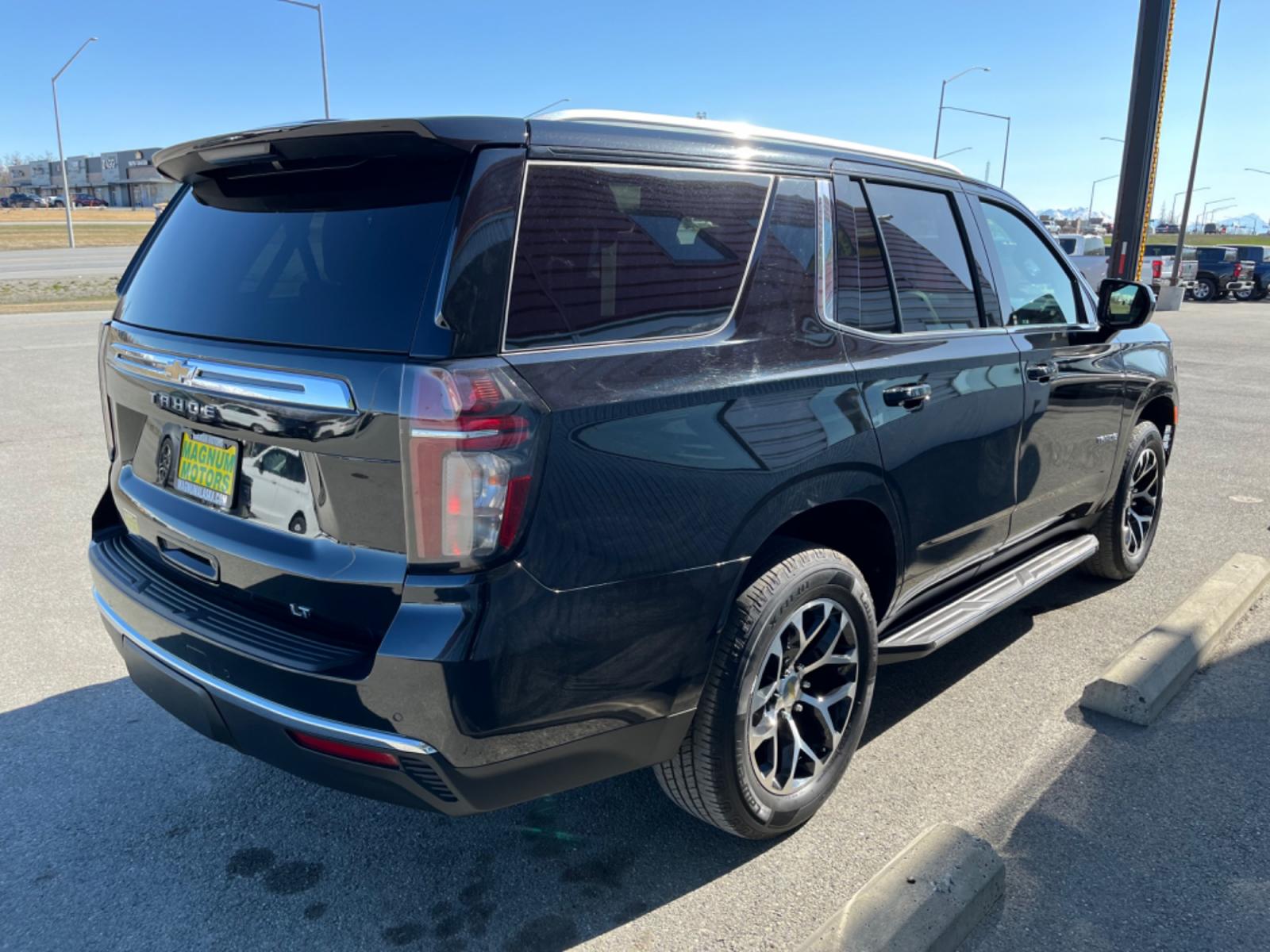 2021 BLACK /Black CHEVROLET TAHOE LT (1GNSKNKD0MR) with an 5.3L engine, Automatic transmission, located at 1960 Industrial Drive, Wasilla, 99654, (907) 274-2277, 61.573475, -149.400146 - Photo #4